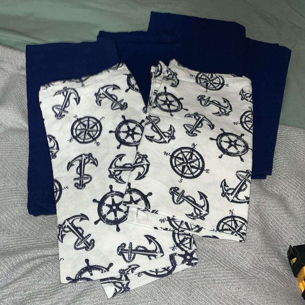 NWT Navy blue, White & Navy sailing/ship wheel linen hand towels. Set of 6